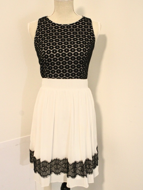 Enfocus Studio Dresses & Skirts - Enfocus Studios White & Black Lace Dress Size 4